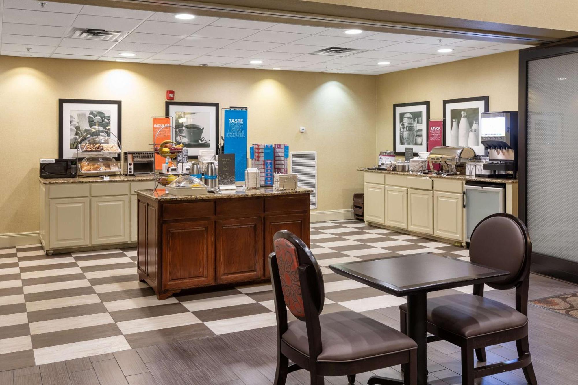 Hampton Inn & Suites Baton Rouge - I-10 East מראה חיצוני תמונה